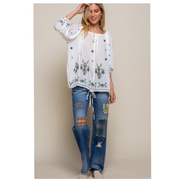 POL DAYLIGHT SAVINGS WOVEN EMBROIDERED RELAXED FIT TOP - Picture 3 of 7